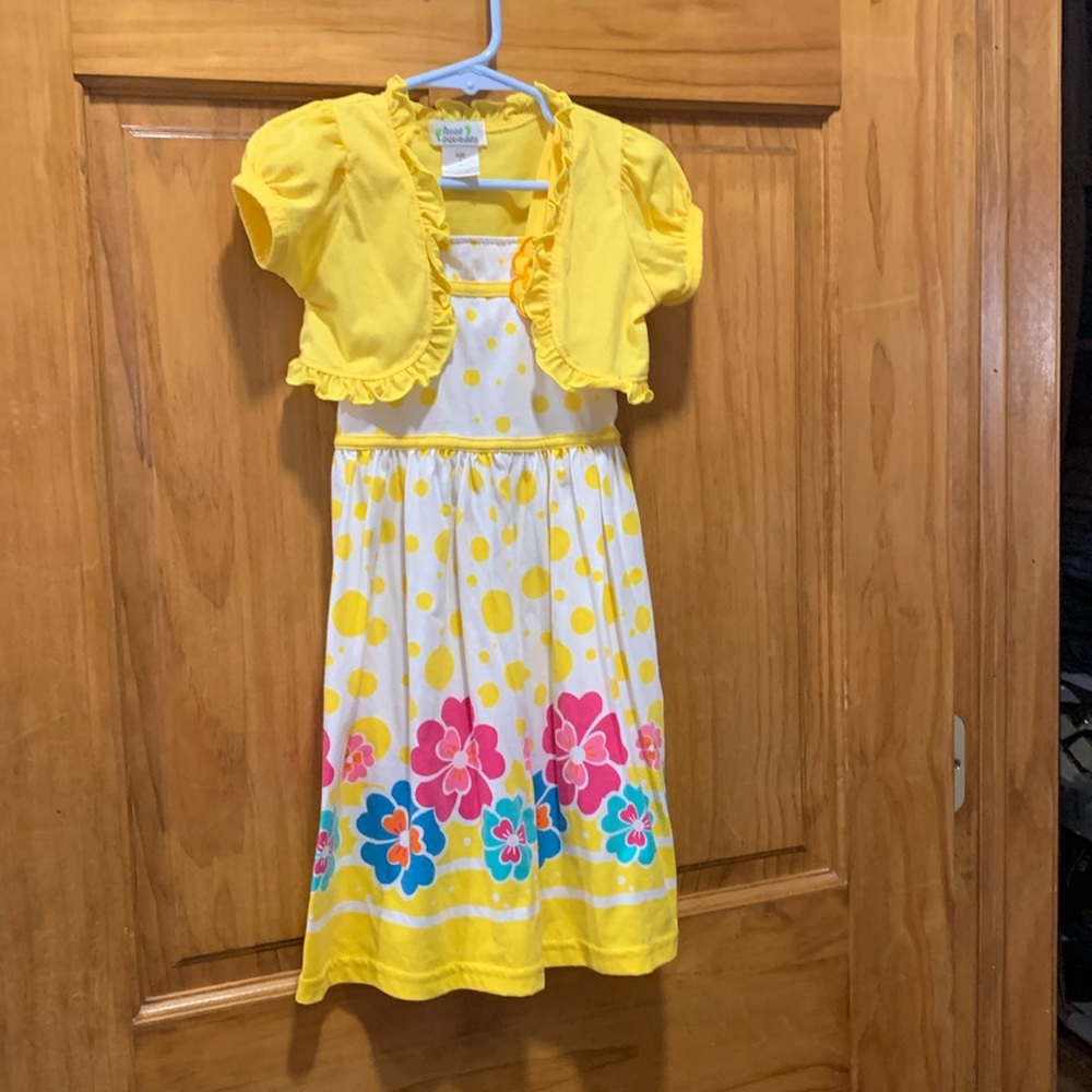Girls dress